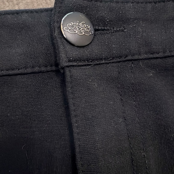 ONE 5 ONE Black Fancy Back Pocket Stretchy Skinny Pants NWOT - Picture 5 of 9